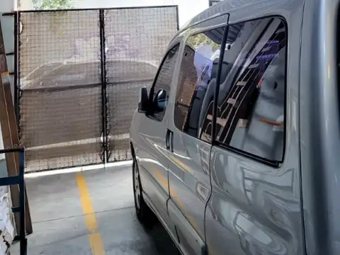 Galpon en Alquiler 28  mts Fondo