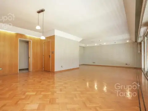 Departamento en Venta con 2 cocheras