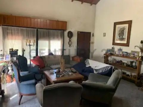 Casa 4 amb. Tortuguita. APTA CREDITO