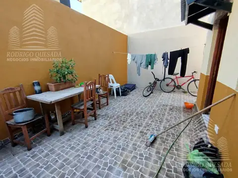 Depto Tipo Casa en Venta con 1 cocheras