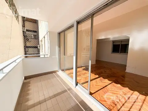 Recoleta Tres Ambientes Balcón Terraza Estudio o Cuarta Habitación