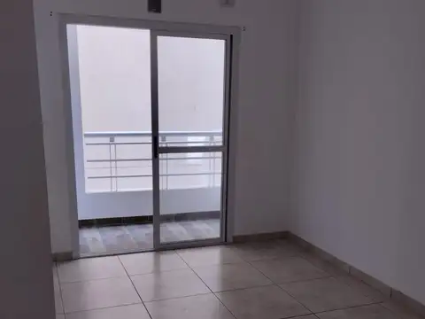 Departamento en Alquiler en Caseros, $ 580.000