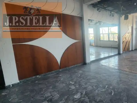 2 Salones de 200 m² en Planta 1er y 2do Piso S/ colectora Gral. Paz (en Block) - Lomas Del Mirador