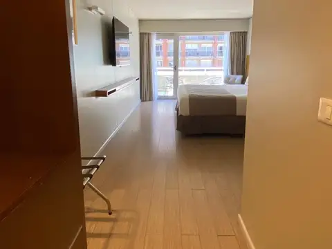 21 de Setiembre 2700