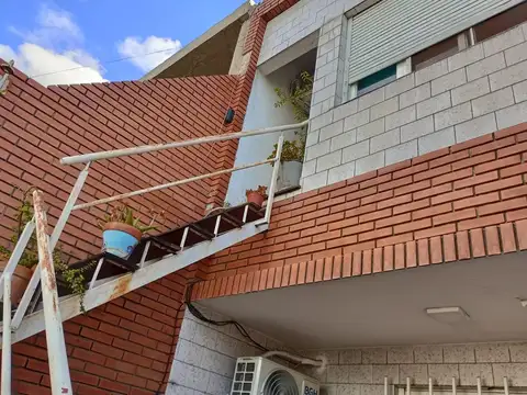 Depto Tipo Casa en Venta de 3 ambientes