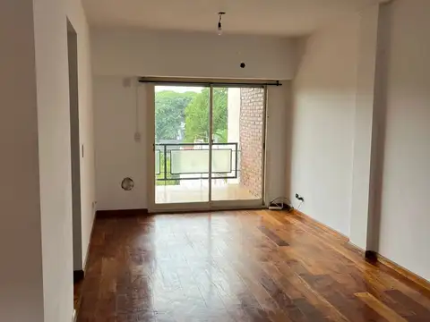 Córdoba 2400, Piso 4