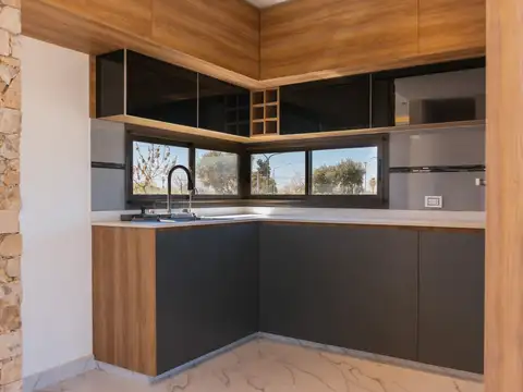 Casa 4 ambientes con 3 baños