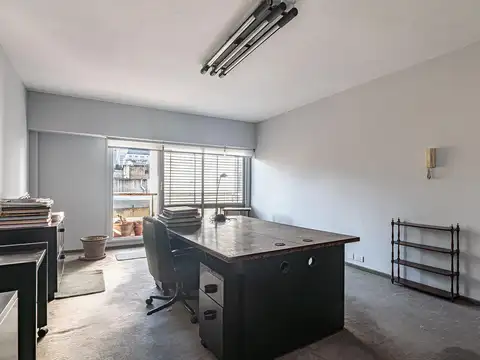 Departamento de 3 ambientes frente a las Galerias Pacífico
