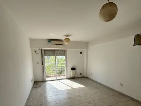 Departamento en Alquiler en Haedo Sur, $ 410.000