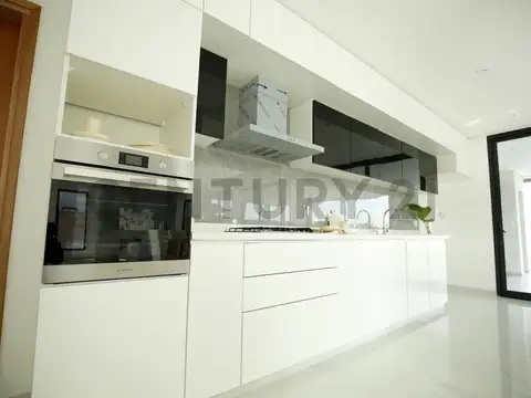 Casa 5 ambientes con 5 baños