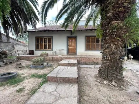 Casa 5 ambientes con 1 baño