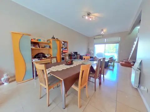 VENTA - Floresta - Casa de 170 m2 en dos plantas con jardín