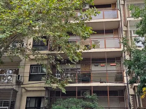Departamento 2 ambientes con balcón terraza en venta en Azara 45 Barracas CABA