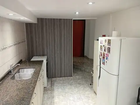 Depto Tipo Casa 8 ambientes con 3 baños