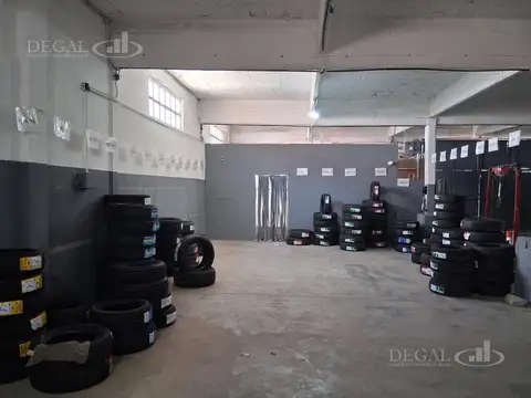 Galpon en Alquiler 28  mts Fondo