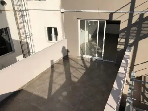 Depto Tipo Casa en Venta con 1 cocheras