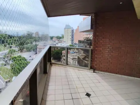 Depto en Alq 3 dor C/ balcón, 2 coch, SUM  Nueva Cordoba