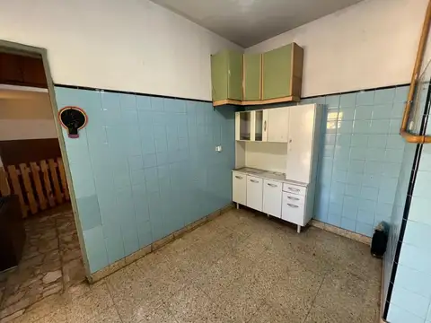 VENTA PH AL FRENTE C/COCH S/EXP 1ER PISO P/ESC VILLA ADELINA