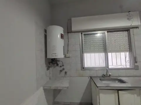 Depto Tipo Casa en Alquiler en Gerli, $ 360.000