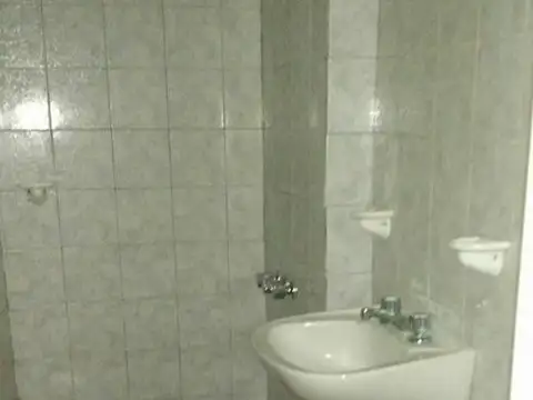 Depto Tipo Casa 2 ambientes con 1 baño