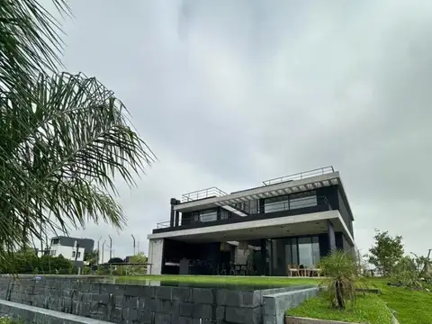 Casa en Venta de 5 dormitorios