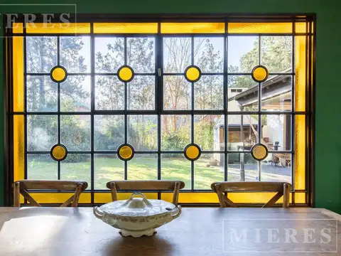 Casa en Venta en Las Glorias, USD 240.000