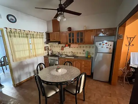 SE VENDE CASA EXCELENTE ESTADO PLANTA BAJA DOS DORMITORIOS