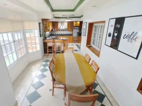 Casa en Venta de 5 dormitorios