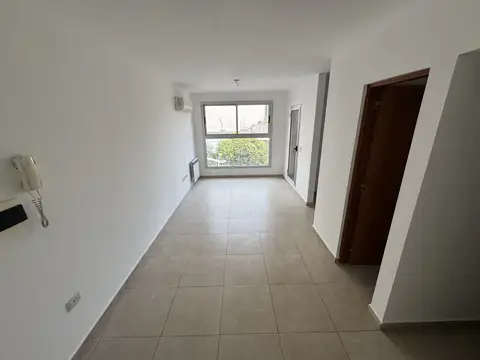 Félix Frías 500, Piso 2