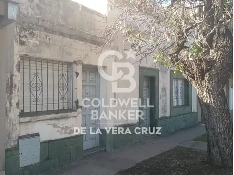Casa a demoler a metros de Avenida Facundo Zuviria
