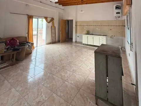 Jose C. Paz 600, Piso 1