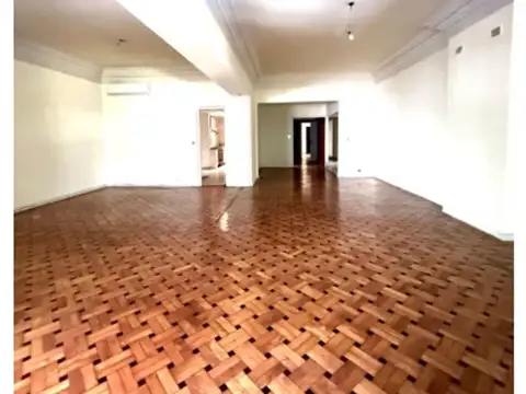 Recoleta Venta piso a reciclar 4 ambientes 252 M2