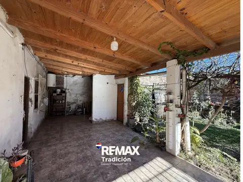 Casa 4 ambientes con 1 baño