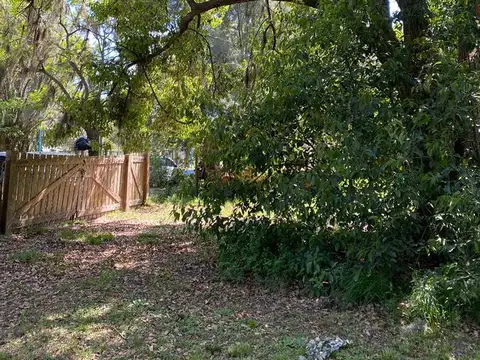 Terreno - Barrio El Cazador 7 LOTES