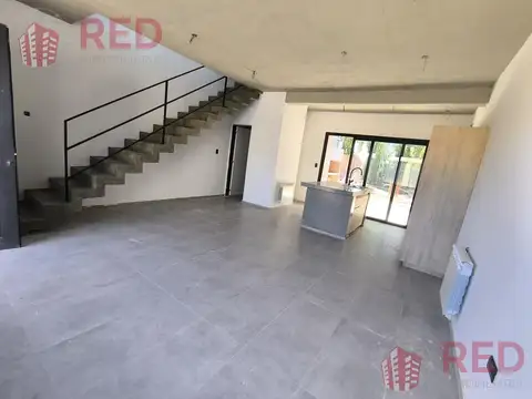 Depto Tipo Casa en Venta en Centenario, USD 210.000