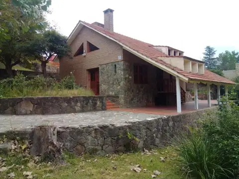 VENDO HERMOSO CHALET DE 3 DORM. EN MAYU SUMAJ