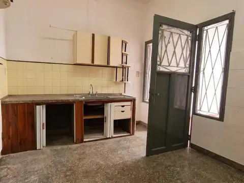 Depto Tipo Casa en Alquiler en Ituzaingó, $ 450.000