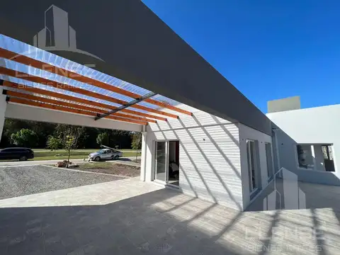 Casa en Venta en Countries y Barrios Cerrados en la Plata, USD 138.000