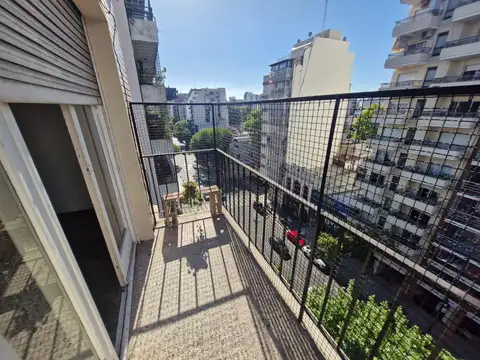 2 Ambientes al Frente c/Balcon
