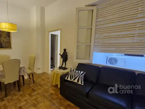 Humberto Primo al 900, y Bernardo de Irigoyen