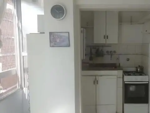 Buenos aires 1500 , Piso 8