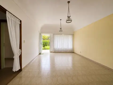VENTA CASA AMERICANA 3 AMBIENTES CON GALPON
