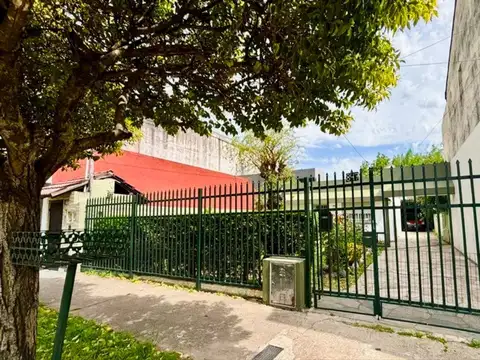 VENTA CASA AMERICANA 3 AMBIENTES CON GALPON