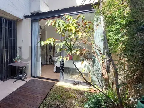VENTA PH / DEPARTAMENTO PB 2 AMBIENTES CON PATIO Y PARRILLA