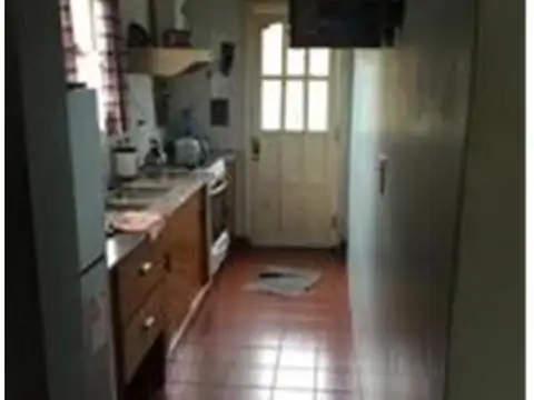 853