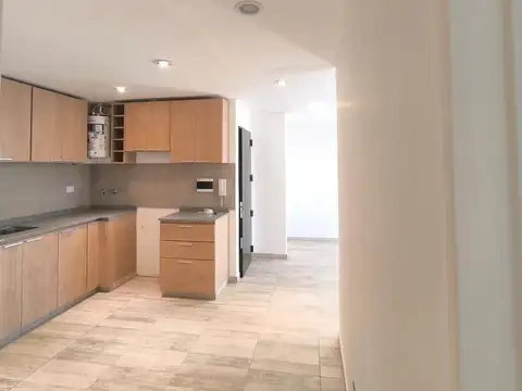 Departamento en Jose León Suarez