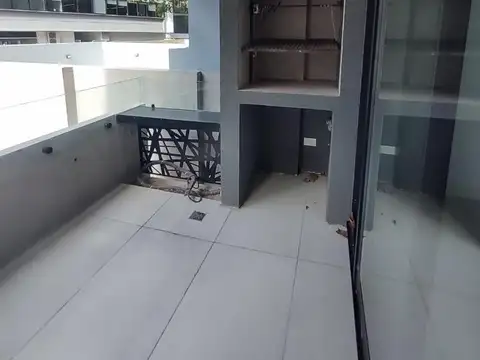 Juan Carlos Cruz 1800, Piso 2