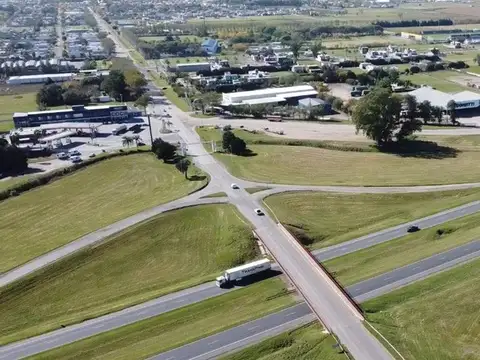 VENTA DE CAMPO INDUSTRIAL SOBRE Au09 y Ruta 26