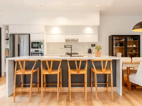 Casa 5 ambientes con 3 baños