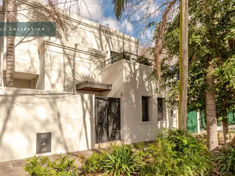 Casa de diseño en venta, ubicada en zona residencial de Acassuso, San Isidro.